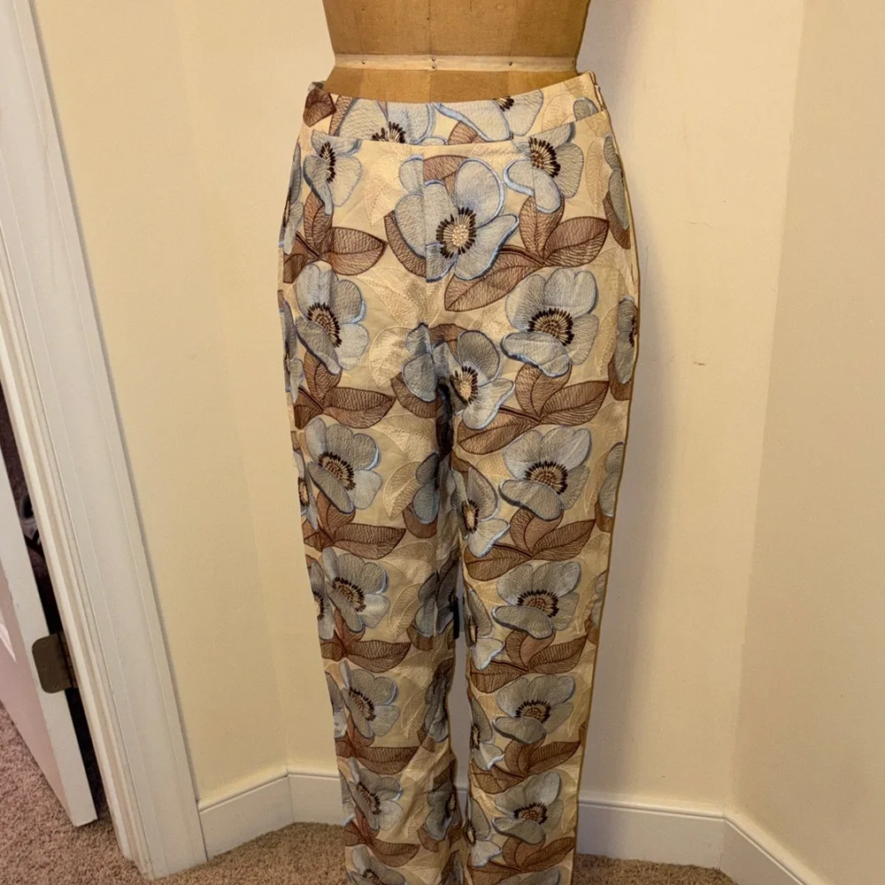 Etcetera Floral Two-Piece Pantsuit in Cream, Blue, and Brown - Picture 5 of 5
